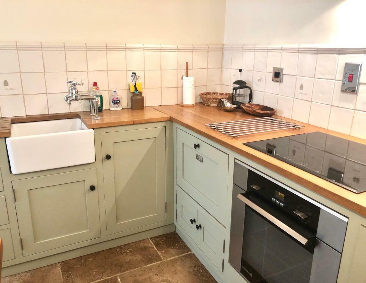 Lauras Townhouse Apartments Garrard'S Retreat Bath Luaran gambar